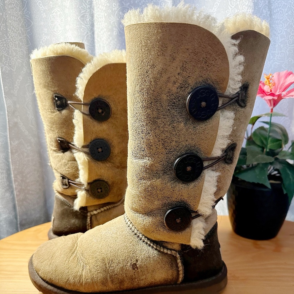 Bailey Button Ugg Boots